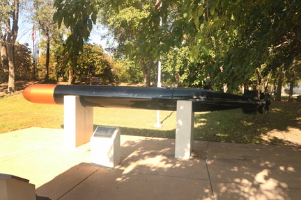 SS-Dorado-Monument-3-Torpedo-1